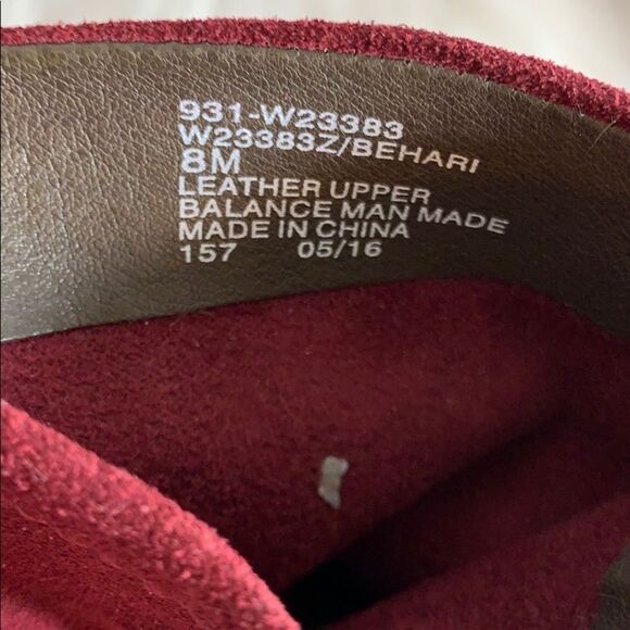 White Mountain Behari Burgundy Suede Booties Sz 8 - Picture 6 of 8